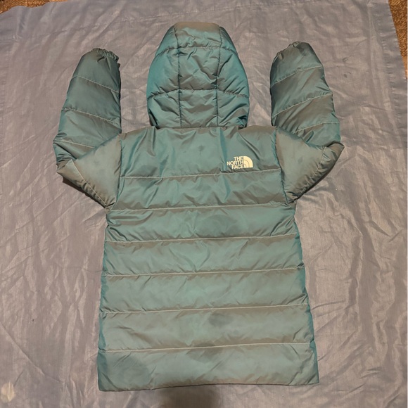 The north face puffer coat girls M 10/12 550 model great look feel and design - Picture 3 of 5